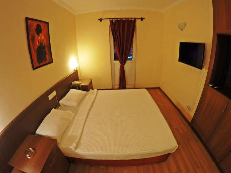 Otel Sky Nova & 3*