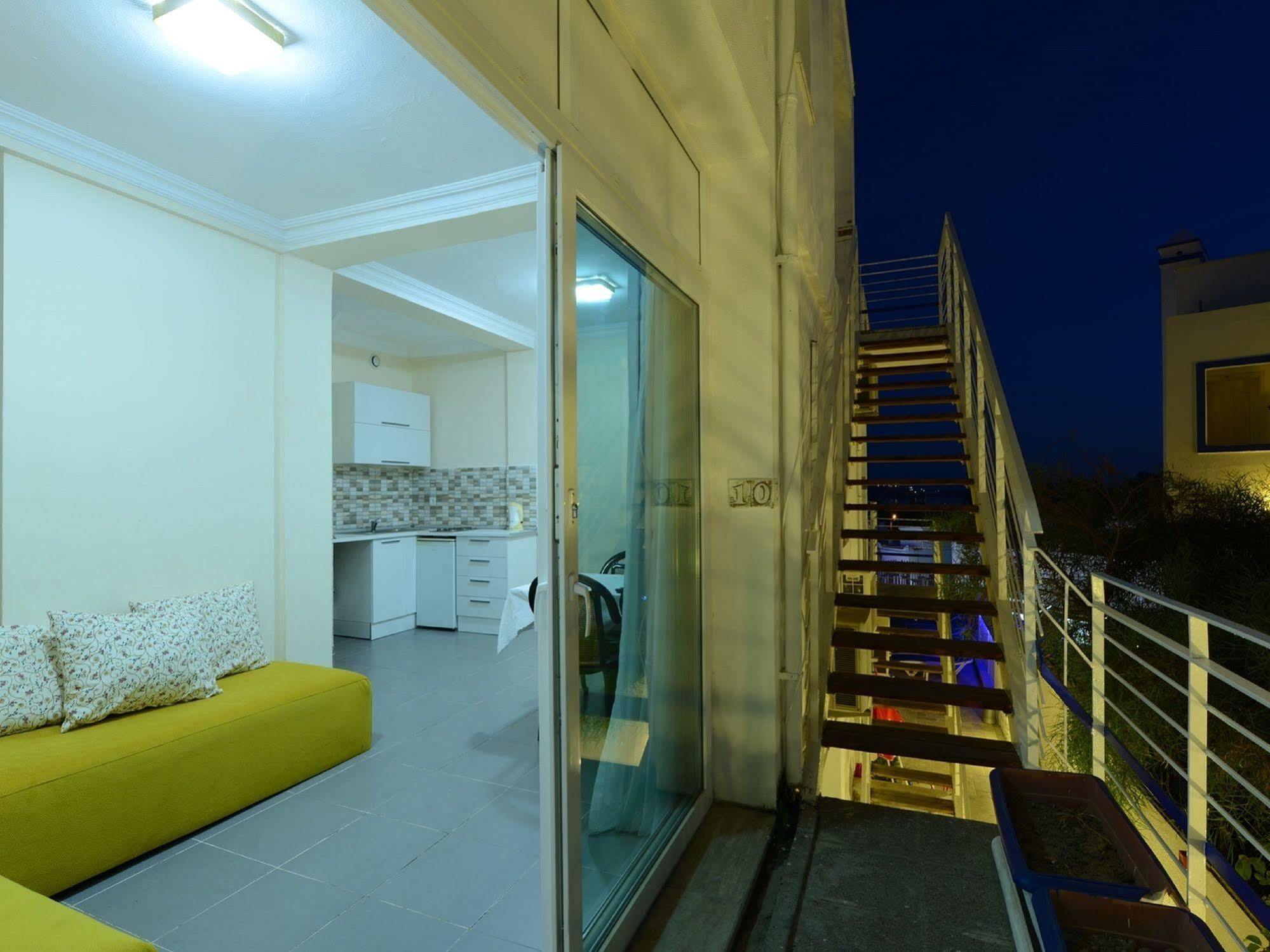 Sky Nova & Otel 3*