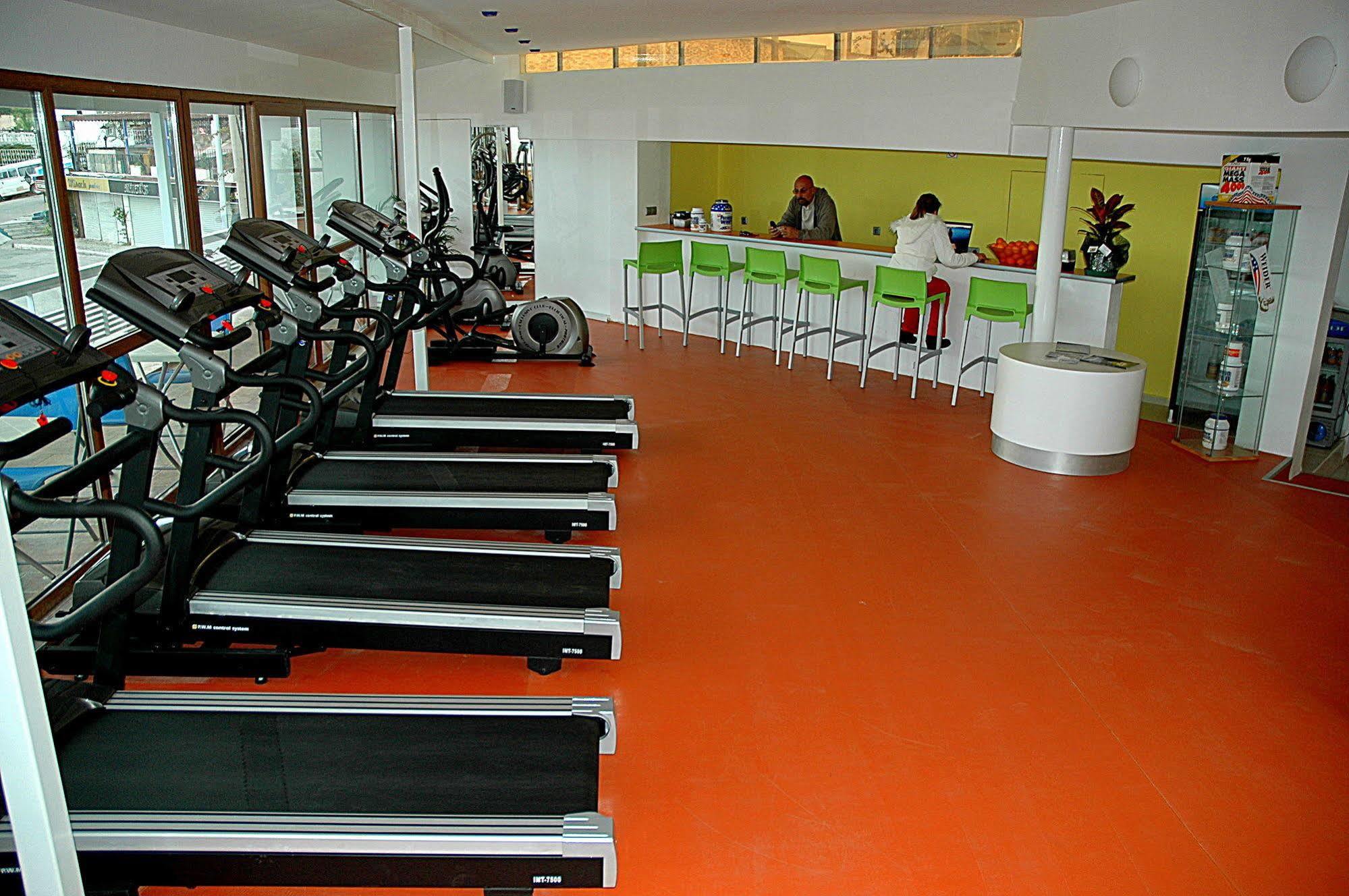 Sky Nova & Otel 3*