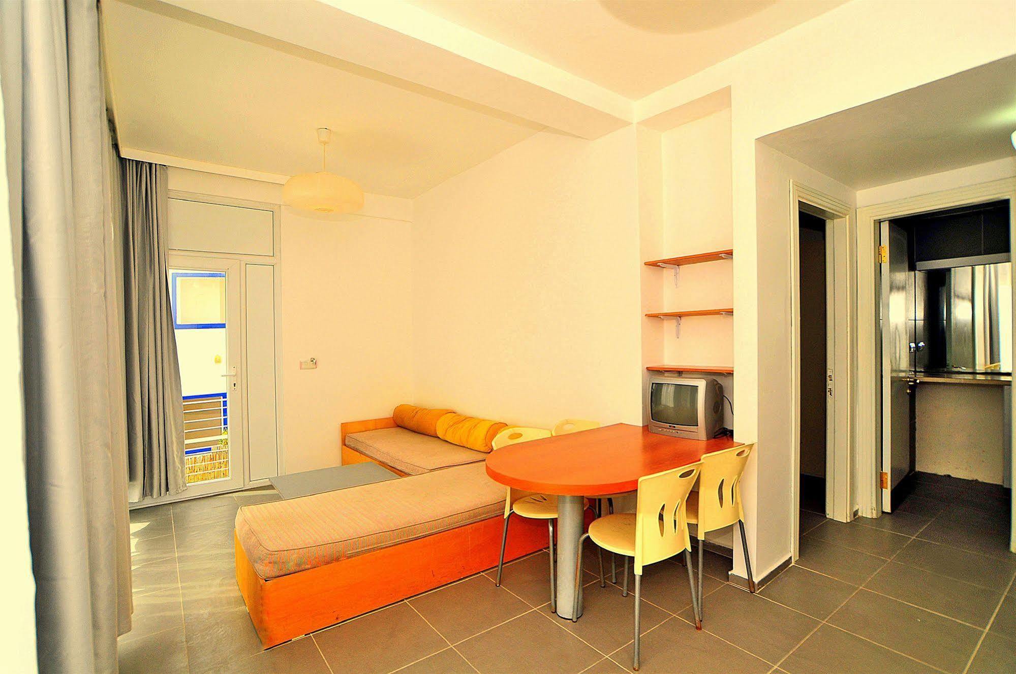 Sky Nova & Otel
